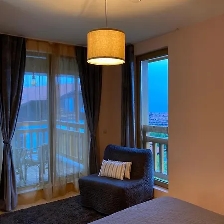 Mirabell - Mountain View & Fireplace